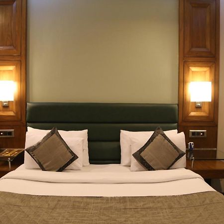 Hotel Deer Parkk New Delhi Exteriör bild