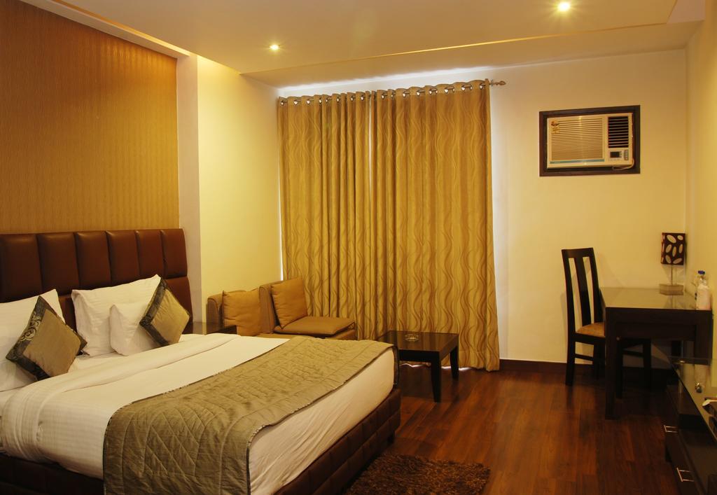 Hotel Deer Parkk New Delhi Exteriör bild